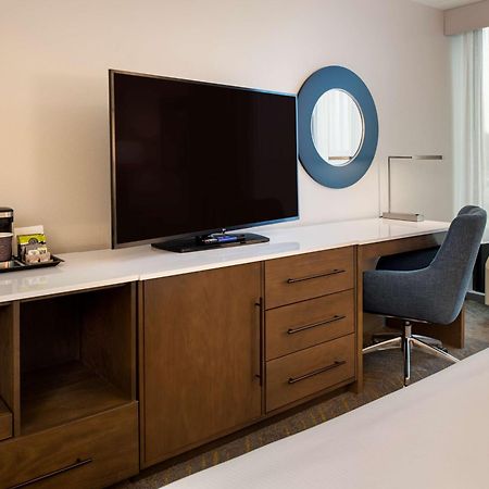 Doubletree By Hilton Madison East Ξενοδοχείο Εξωτερικό φωτογραφία