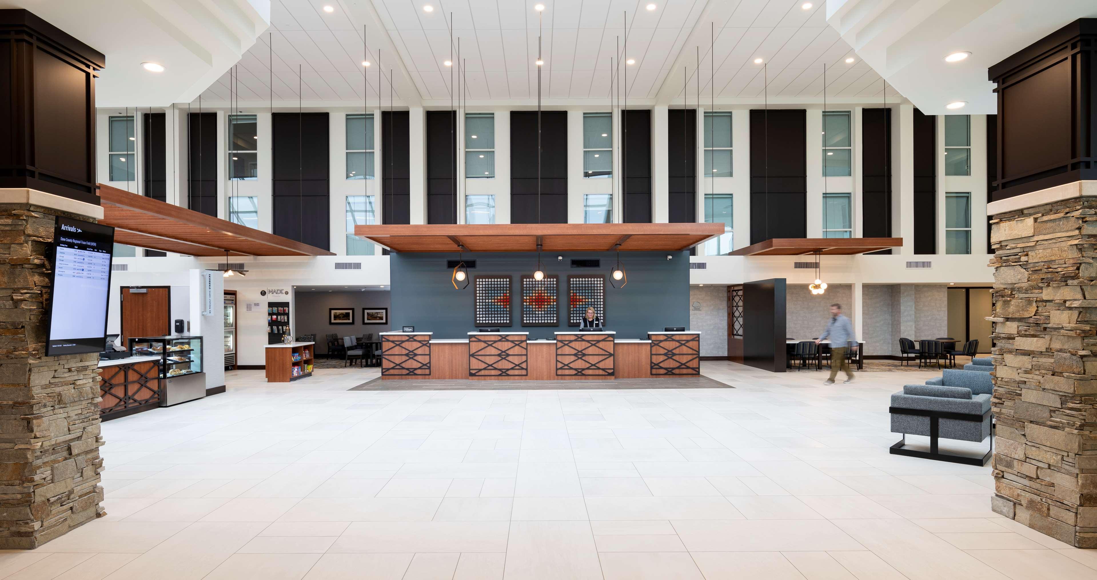 Doubletree By Hilton Madison East Ξενοδοχείο Εξωτερικό φωτογραφία