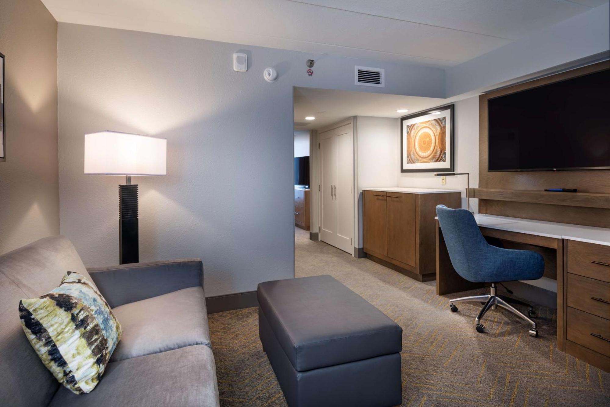Doubletree By Hilton Madison East Ξενοδοχείο Εξωτερικό φωτογραφία