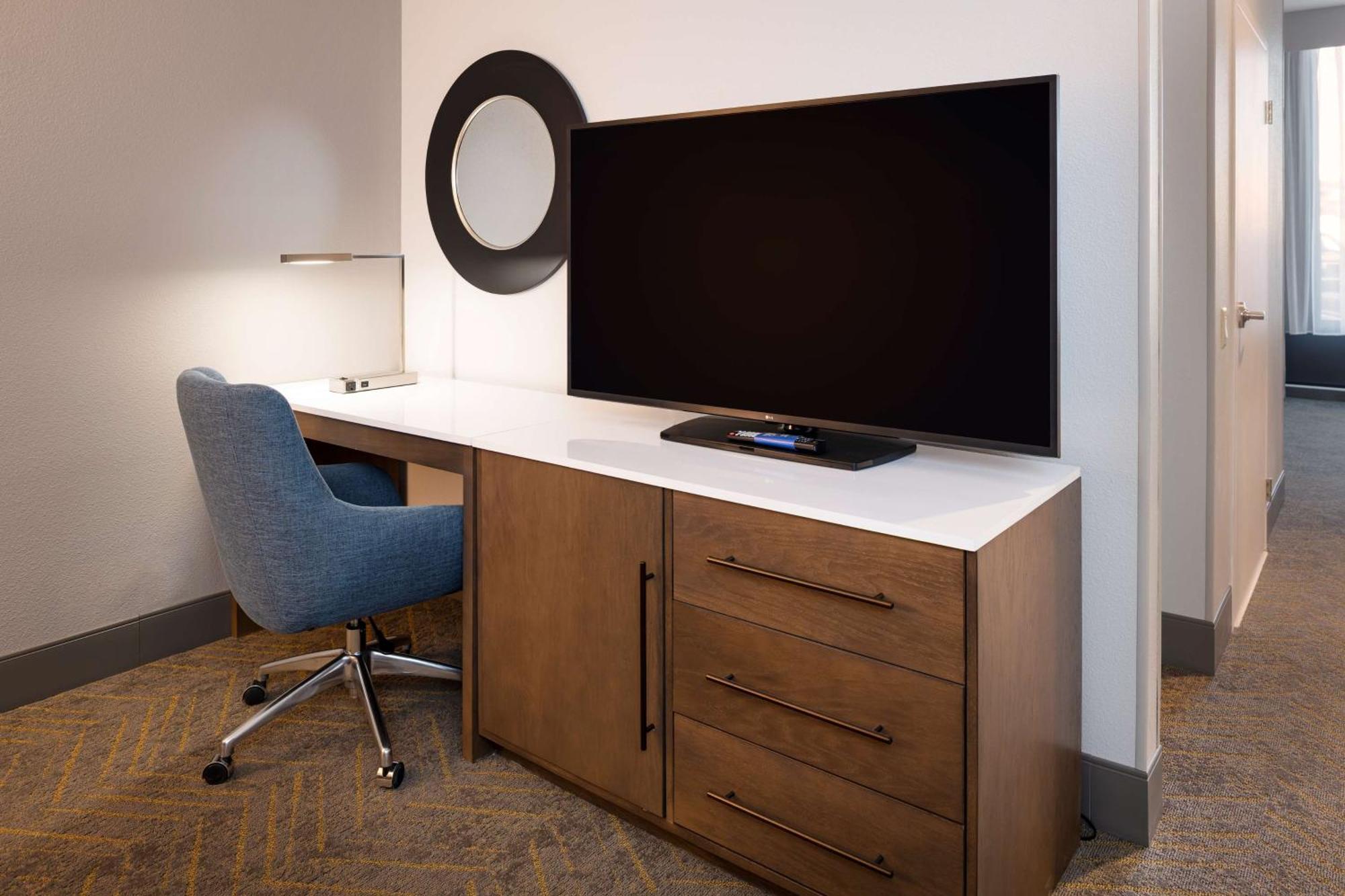 Doubletree By Hilton Madison East Ξενοδοχείο Εξωτερικό φωτογραφία