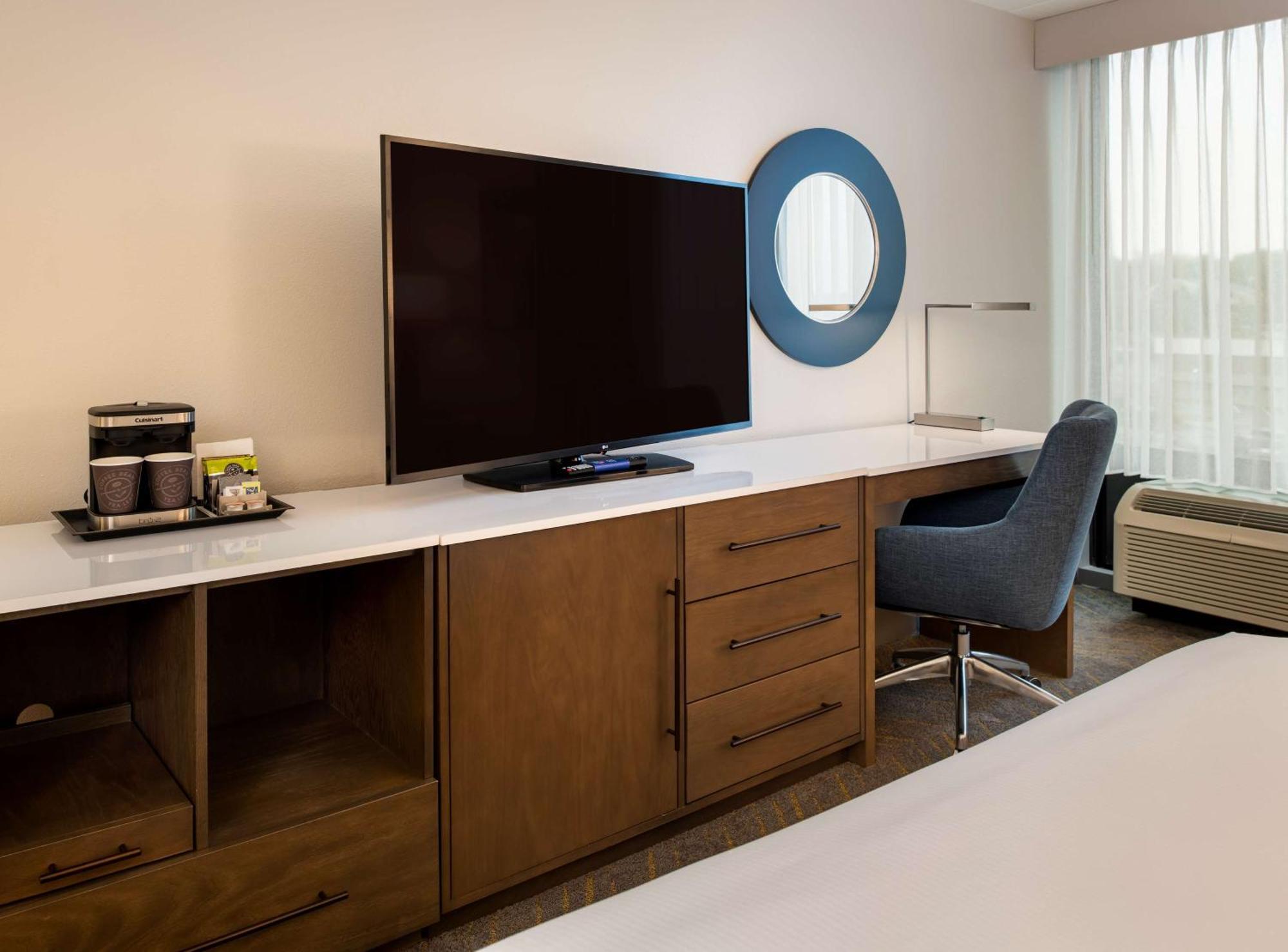 Doubletree By Hilton Madison East Ξενοδοχείο Εξωτερικό φωτογραφία