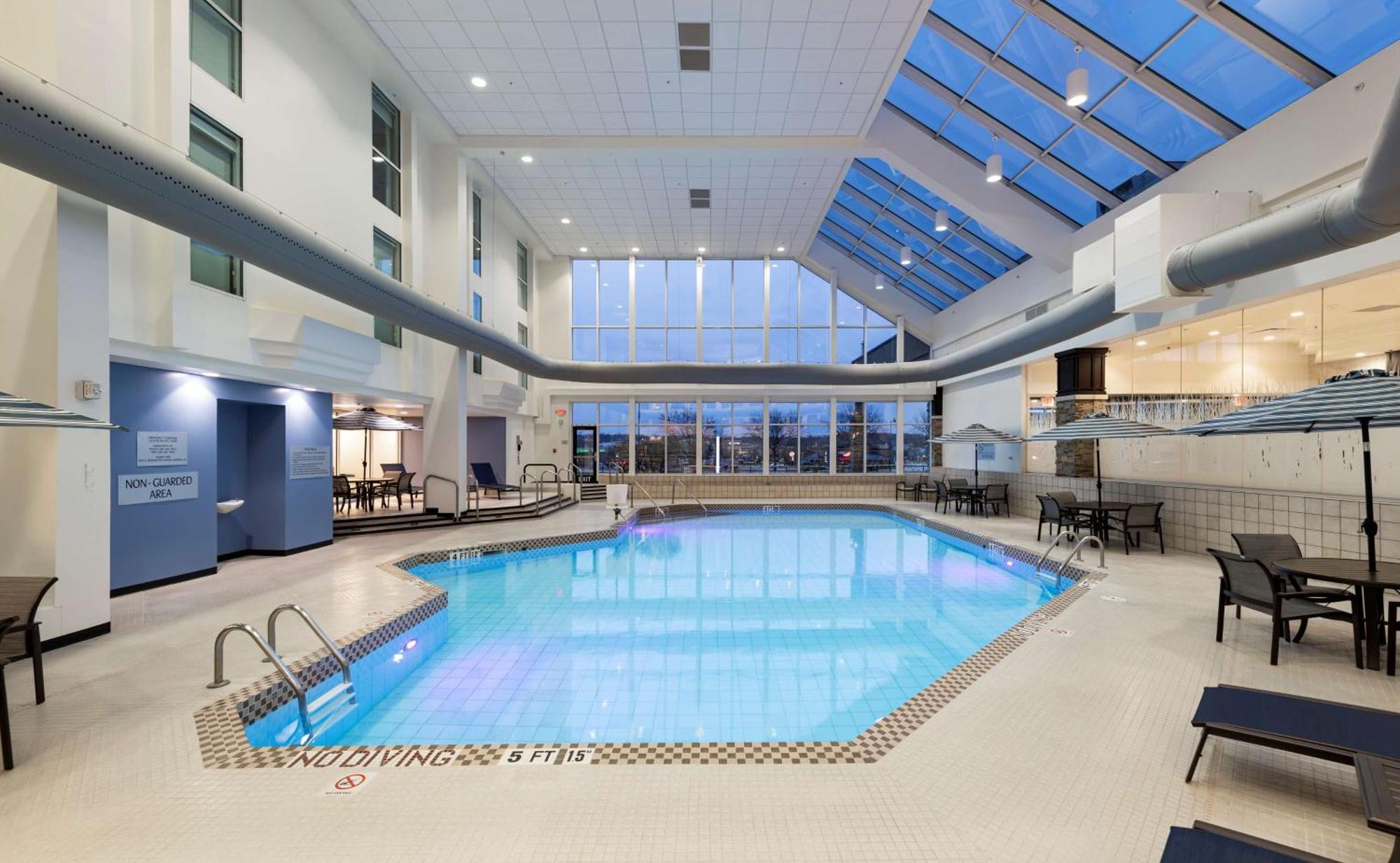 Doubletree By Hilton Madison East Ξενοδοχείο Εξωτερικό φωτογραφία