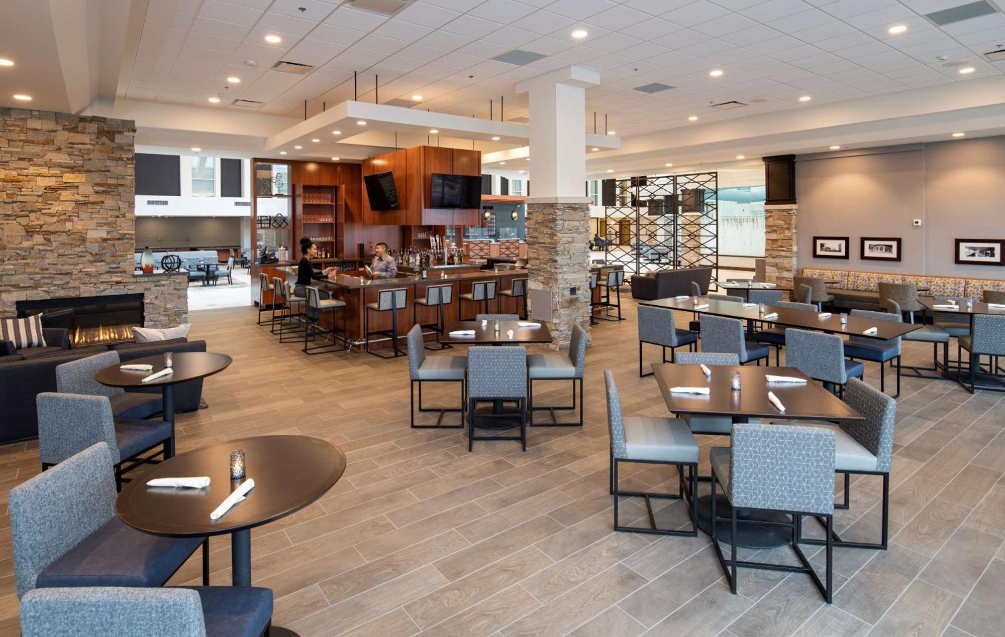 Doubletree By Hilton Madison East Ξενοδοχείο Εξωτερικό φωτογραφία
