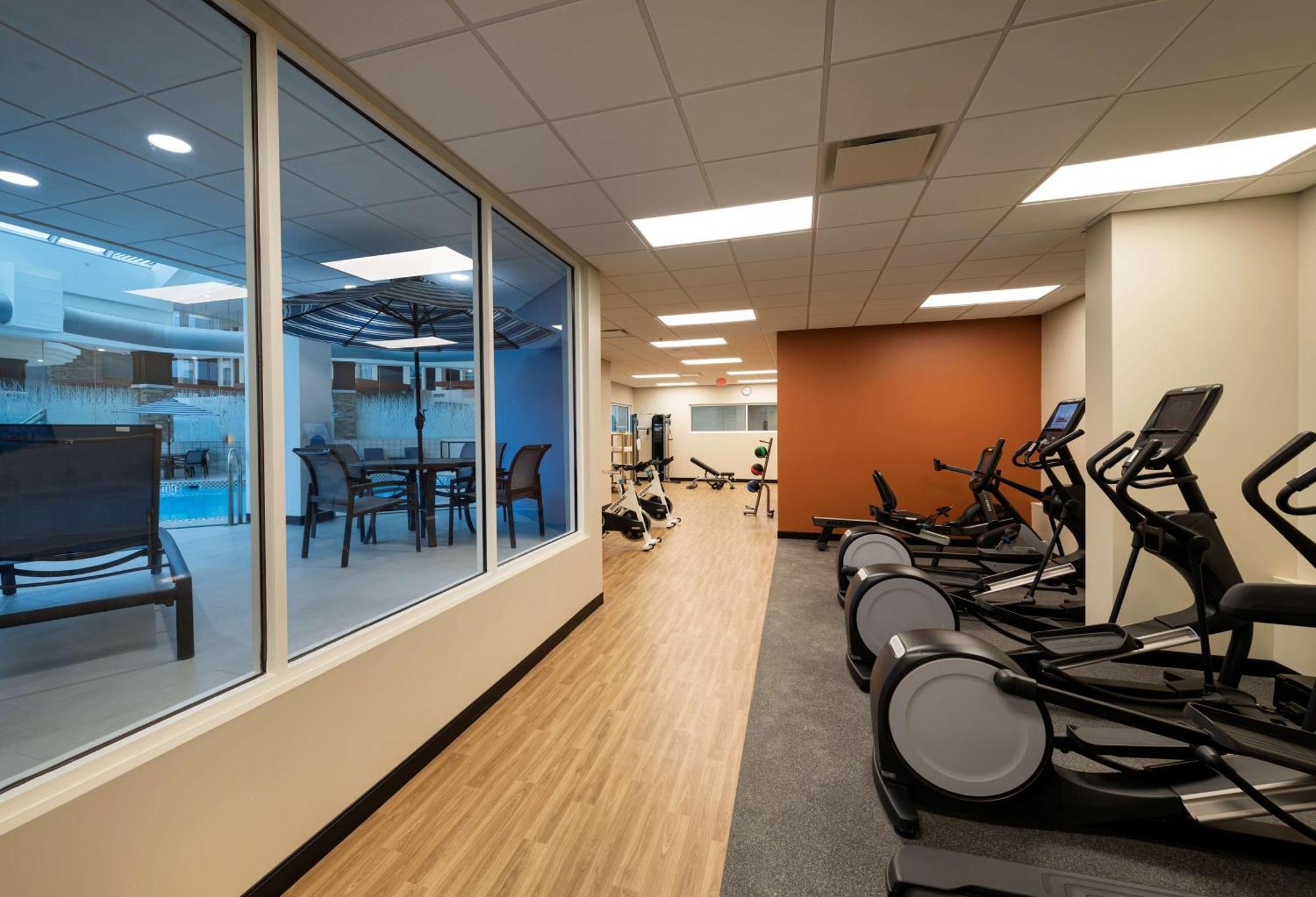 Doubletree By Hilton Madison East Ξενοδοχείο Εξωτερικό φωτογραφία