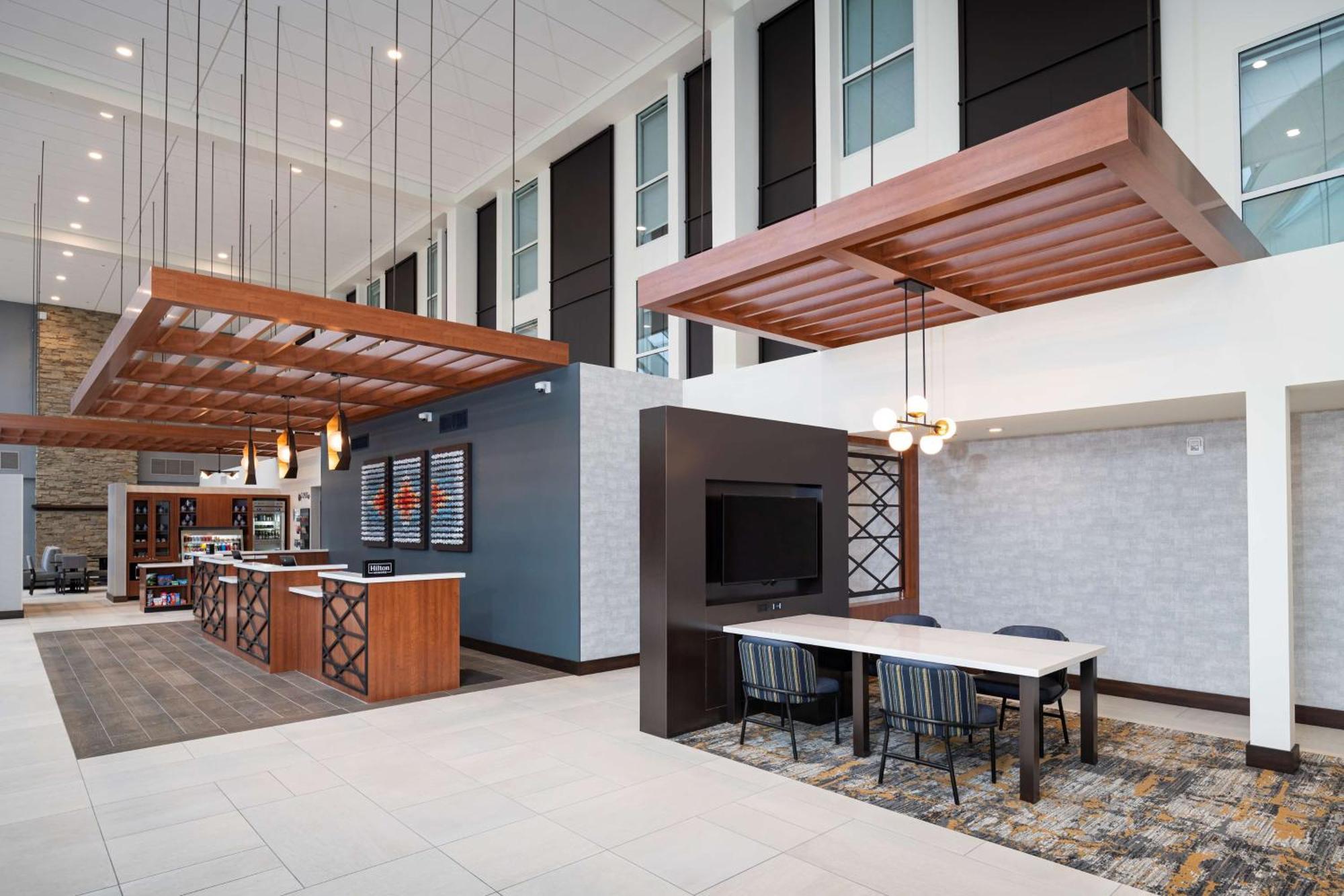 Doubletree By Hilton Madison East Ξενοδοχείο Εξωτερικό φωτογραφία